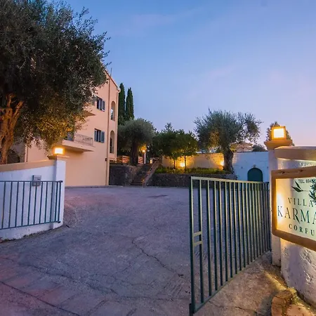 アパートホテル Karmar