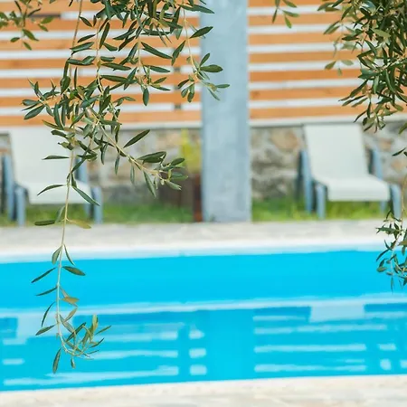 아파트호텔 Karmar Kato Korakiana