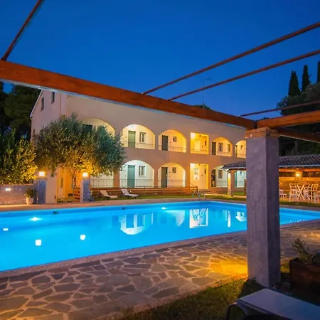 Karmar Hotel apartamentowy Kato Korakiana